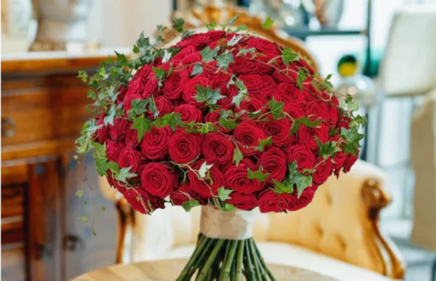 Exploring the Hidden Beauty and Symbolism in Thoughtfully Crafted Flower Bouquets